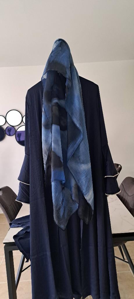 4-delige abaya set van Mariam’s Collections te koop., Maat 38/40 (M), Blauw, Nieuw, Ophalen of Verzenden