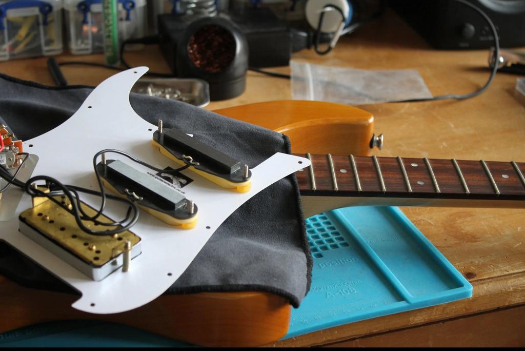 Gitaar & Bas Reparatie + Setup – Alles weer spelend, Muziek en Instrumenten, Versterkers | Bas en Gitaar, Ophalen of Verzenden