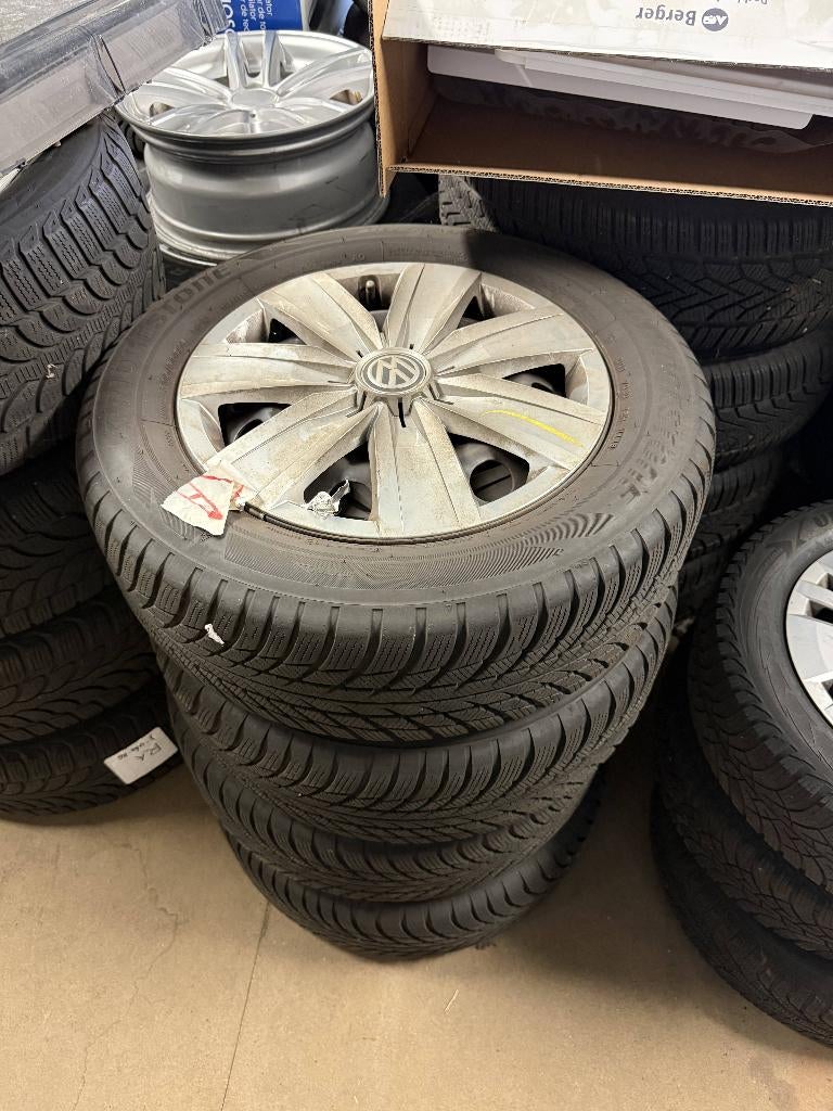 Bridgestone 205 60 16 winterbanden Volkswagen T-Roc, Ophalen, Gebruikt, 15 inch, Band(en)