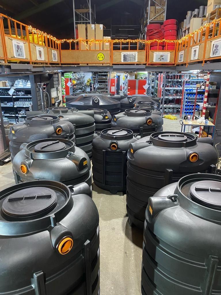 Kunststof regenwateropslagtanks / septictanks – Diverse mate, Doe-het-zelf en Verbouw, Buizen en Afvoer, Ophalen, Afvoer, Pvc