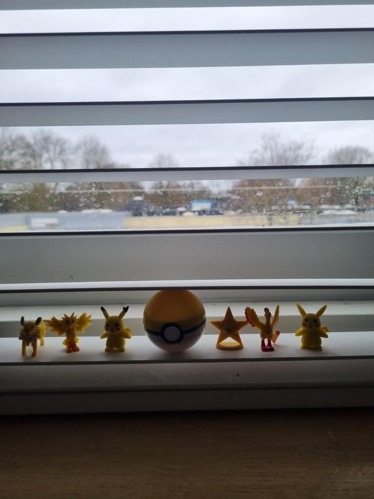 Pokémon bal met figuurtjes, Ophalen of Verzenden, Gebruikt