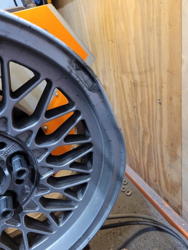 velg richten uitdeuken schade reparatie rond recht maken, Auto-onderdelen, Banden en Velgen, Ophalen, Zomerbanden, Velg(en)