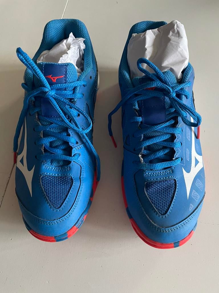Korfbal eo hockeyschoenen Mizuno maat 38 buiten, Sport en Fitness, Korfbal, Ophalen, Gebruikt, Schoenen