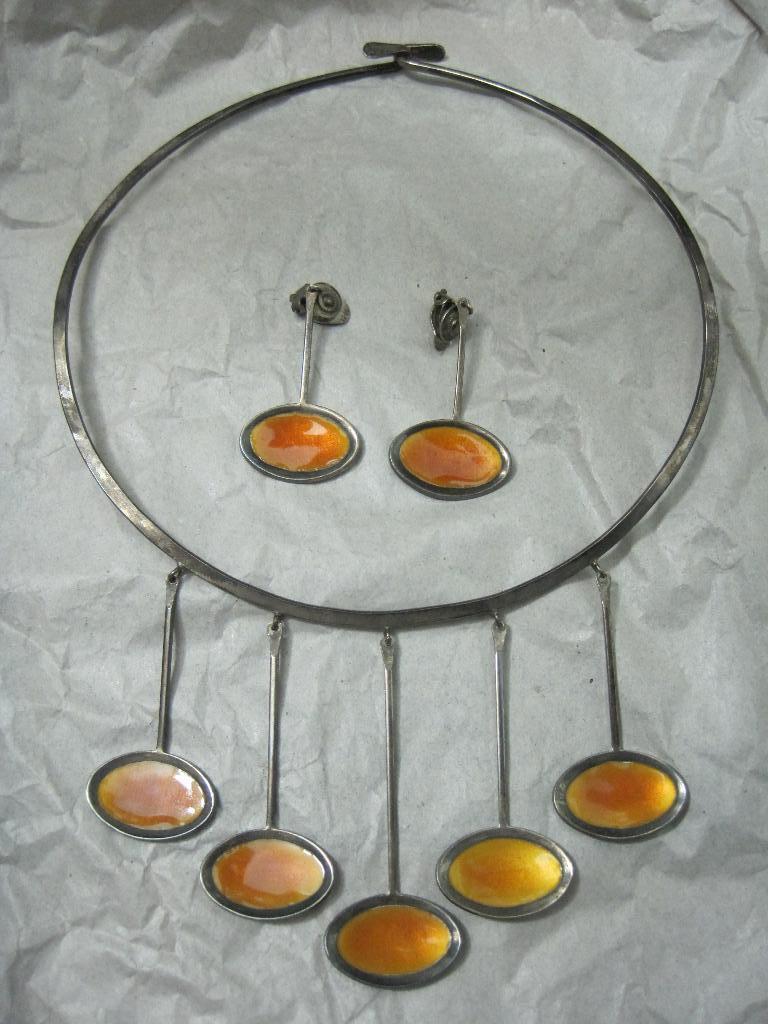Scandinavische emaille design sieraden set zeer ZeldZaam, Sieraden, Tassen en Uiterlijk, Antieke sieraden, Ophalen, Zilver, Ketting