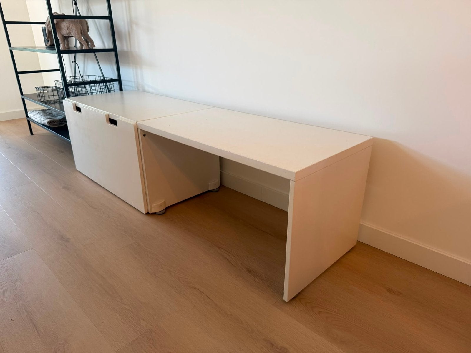 2x IKEA Stuva tafeltjes/bureautjes met lade, Ophalen, Gebruikt