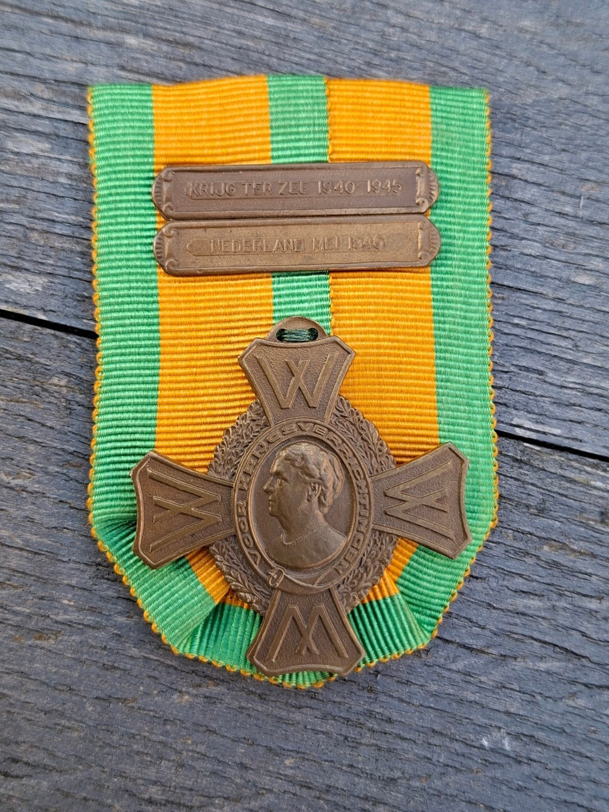 Oorlogsherinneringskruis Nederland mei 1940+Krijg Ter Zee, Verzamelen, Ophalen of Verzenden, Landmacht, Nederland, Lintje, Medaille of Wings