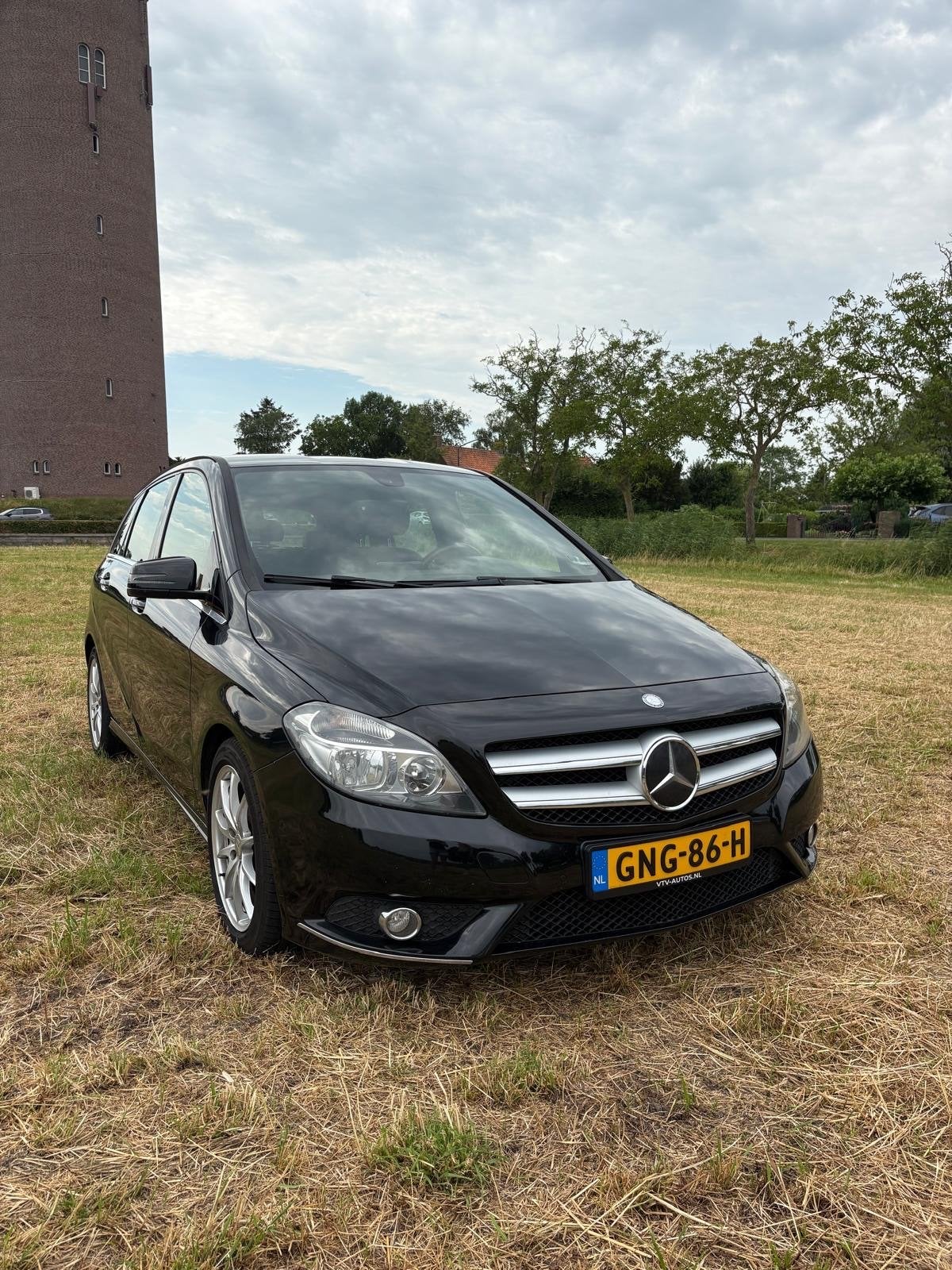 Mercedes-Benz B-Klasse 1.6 B180 5DRS BE Dct7 2012 Zwart, Auto's, 1325 kg, 4 cilinders, 1595 cc, 1200 kg