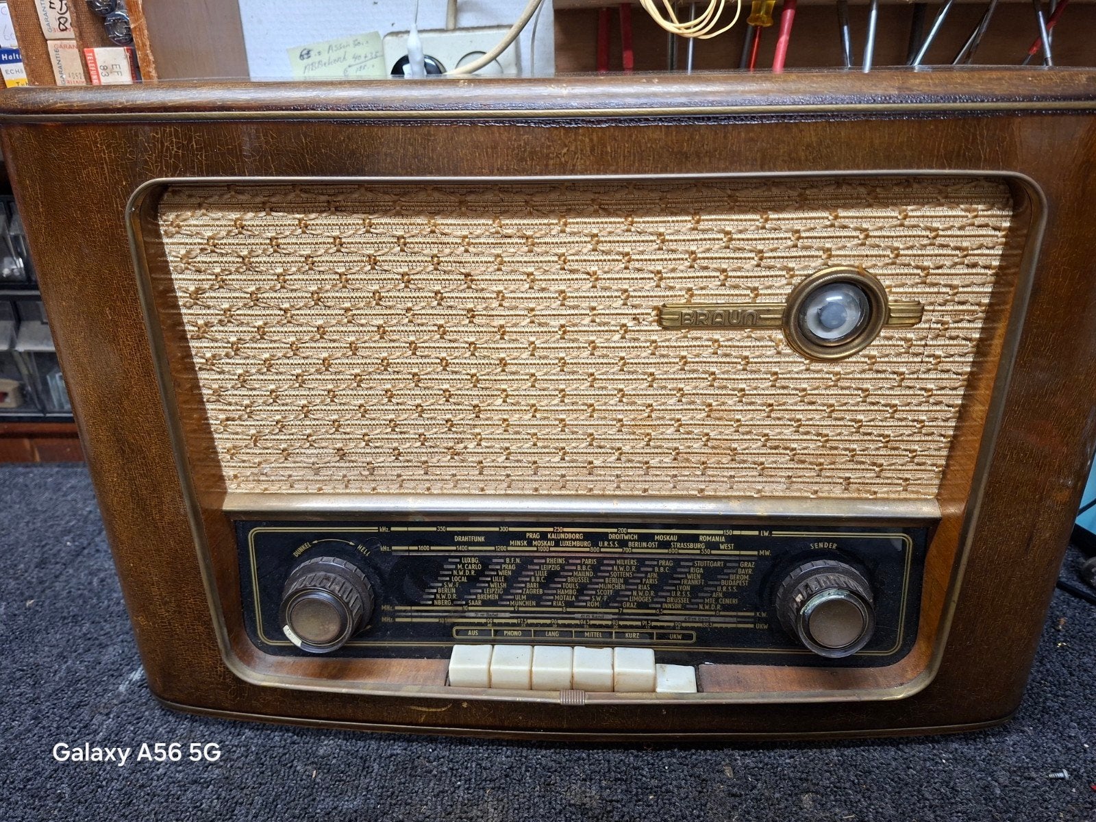 nette braun buizenradio type 222 ukw, Ophalen of Verzenden