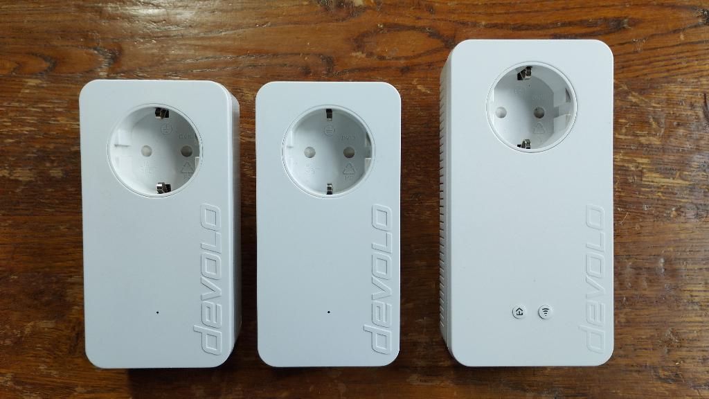 via stroomnet! - Devolo 9985 Powerline WiFi netwerkkit, Ophalen of Verzenden, Zo goed als nieuw, Devolo