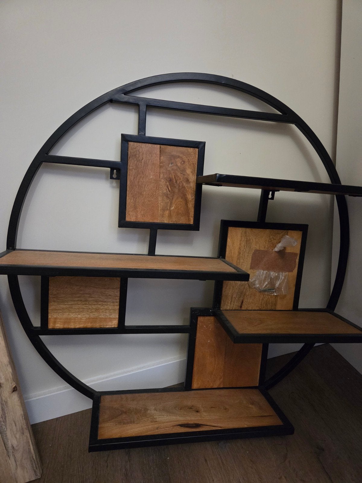 Rond wandmeubel met stalen frame en mango hout, Ophalen