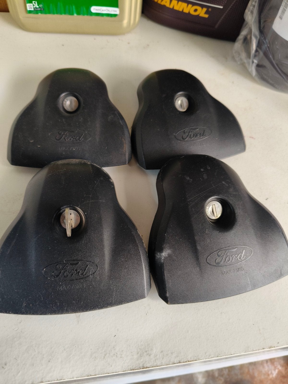 originele Ford dakdragers kapjes 4x compleet met 1 sleutel, Ophalen of Verzenden, Zo goed als nieuw