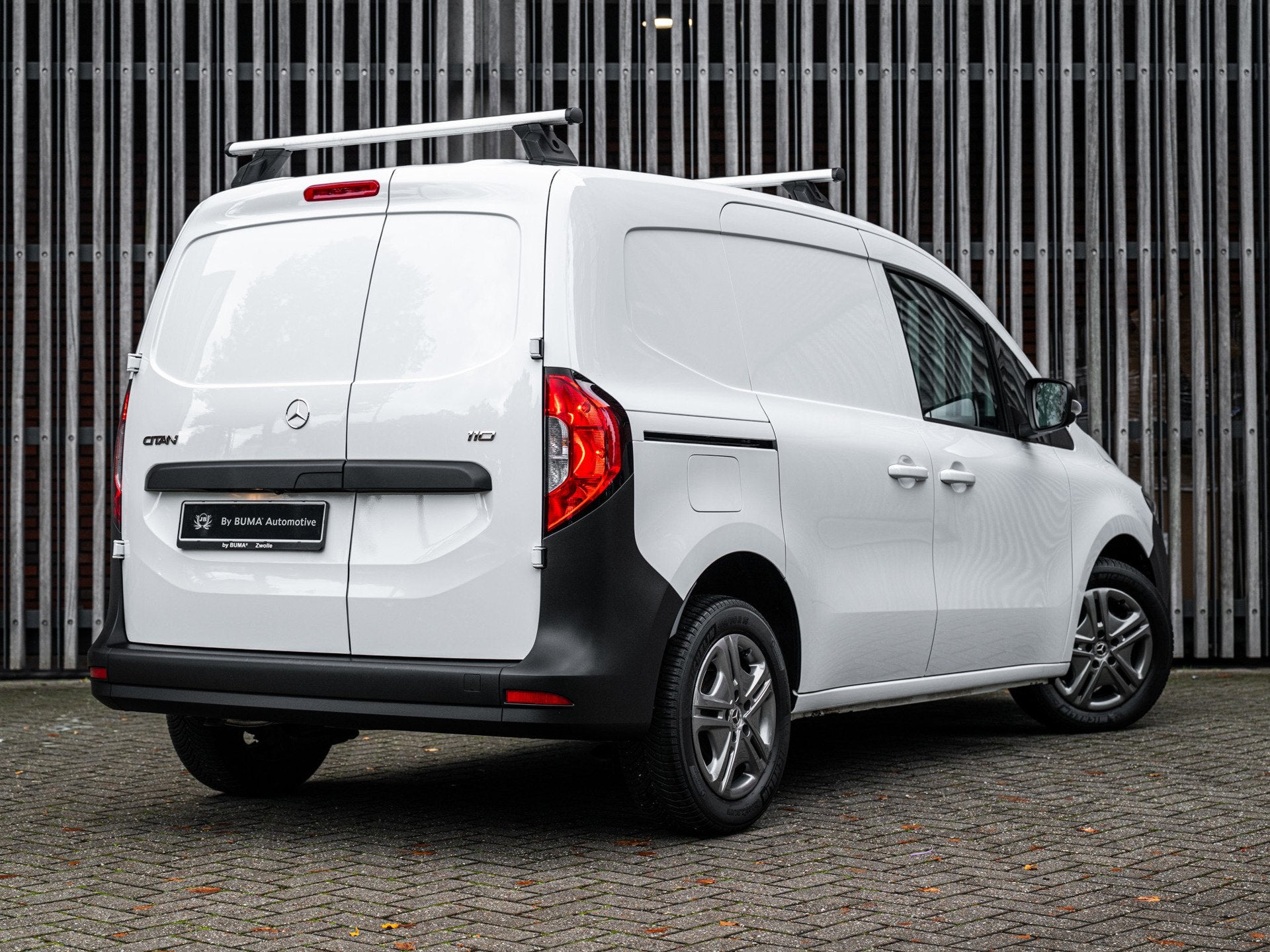 Mercedes-Benz Citan 110 102pk Benzine L1 Pro |Navi|CruiseCon, Dealer onderhouden, Gebruikt, Zwart, 4 cilinders