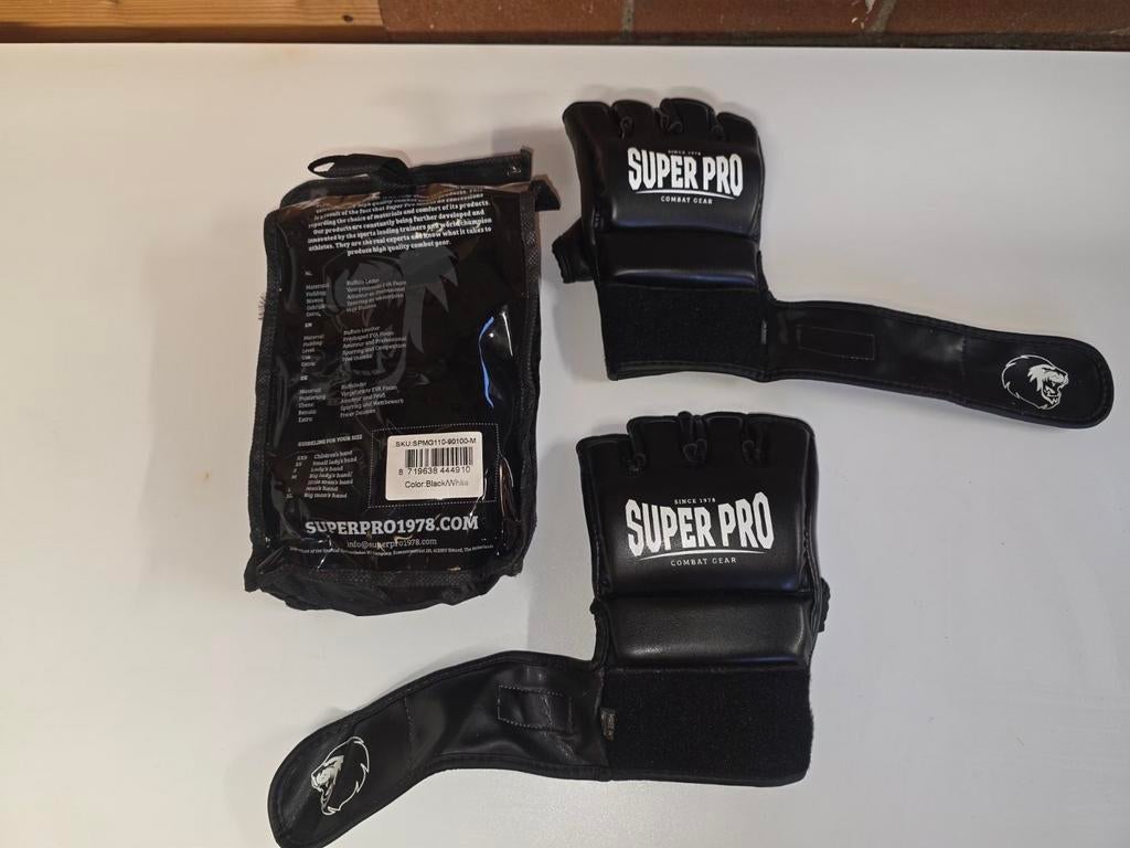 MMA Handschoenen Super Pro – Maat M – ZGAN – incl. hoes, Overige, Maat M, Ophalen of Verzenden, Vechtsportschoenen