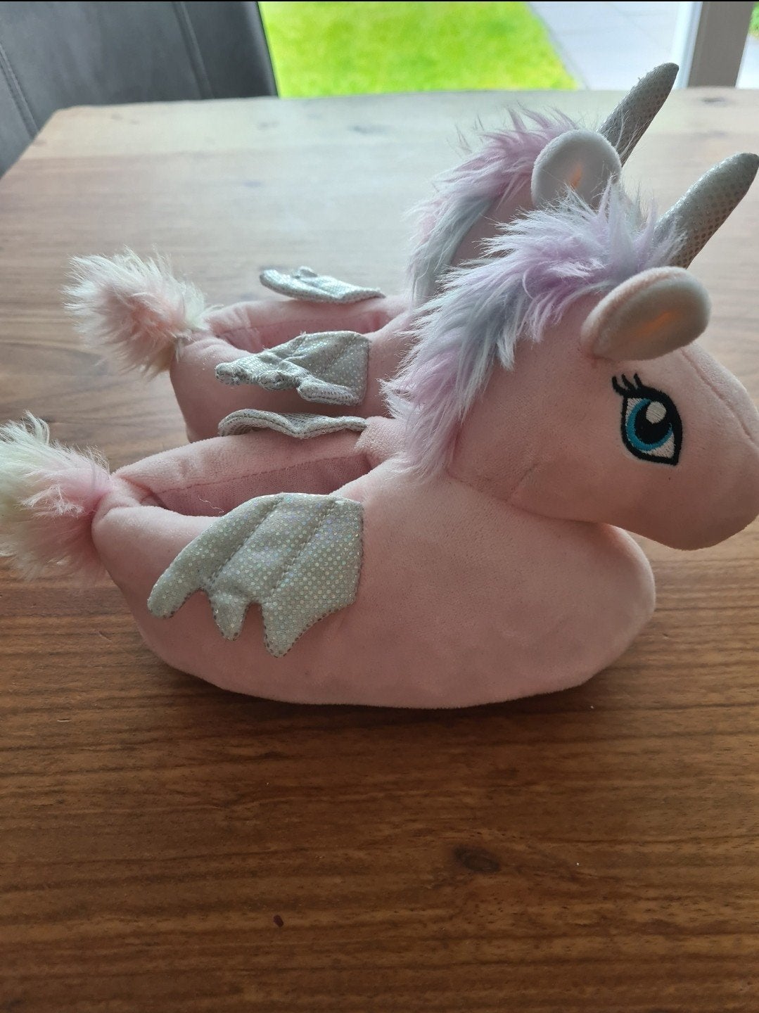 Nieuw unicorn pantoffels mt 24/25, Kinderen en Baby's, Ophalen of Verzenden, Nieuw