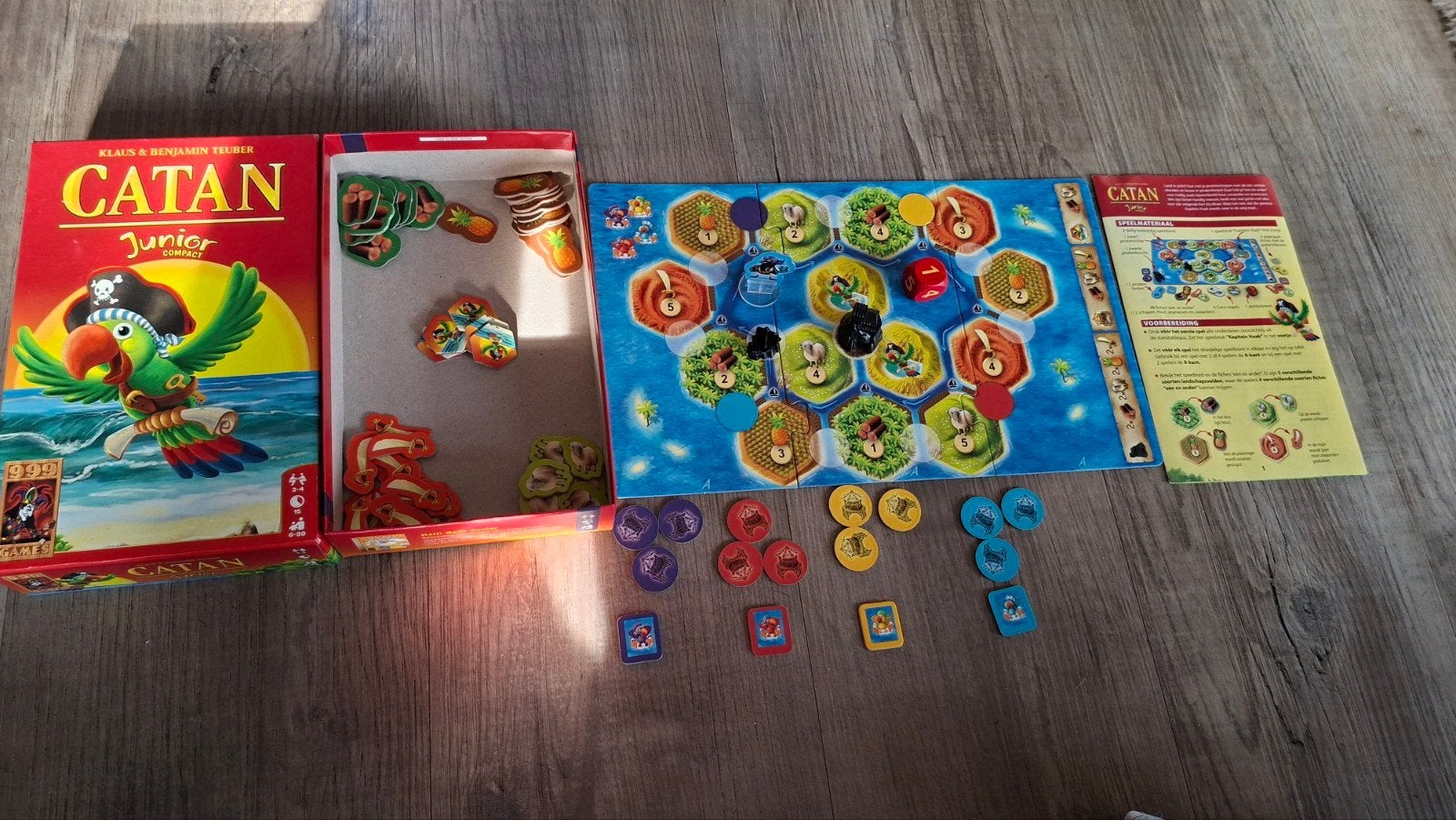 Catan Junior Compact - Bordspel voor jonge avonturiers, Gebruikt, Ophalen of Verzenden, Drie of vier spelers, 999 Games
