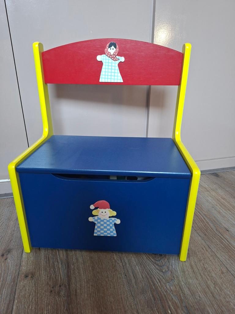 Kinderbankje met opbergruimte - Speelgoedkist, Ophalen, Zo goed als nieuw, Stoel(en)