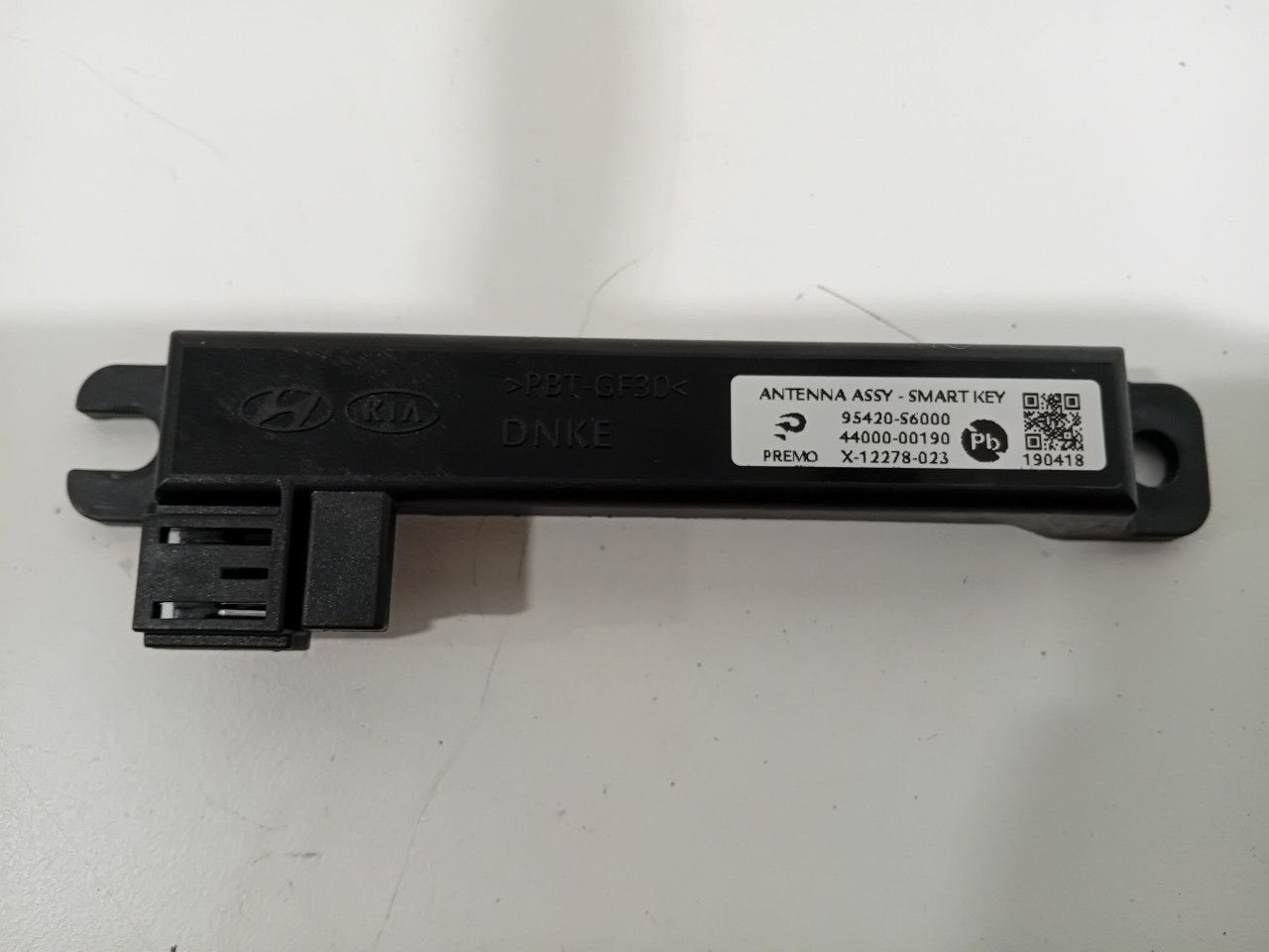 Antenne Kia Xceed, Ophalen of Verzenden, Van der Ven Autorecycling B.V., Onderdelen@venauto.nl, Ettenseweg 76, 4706 PB Roosendaal, The Netherlands