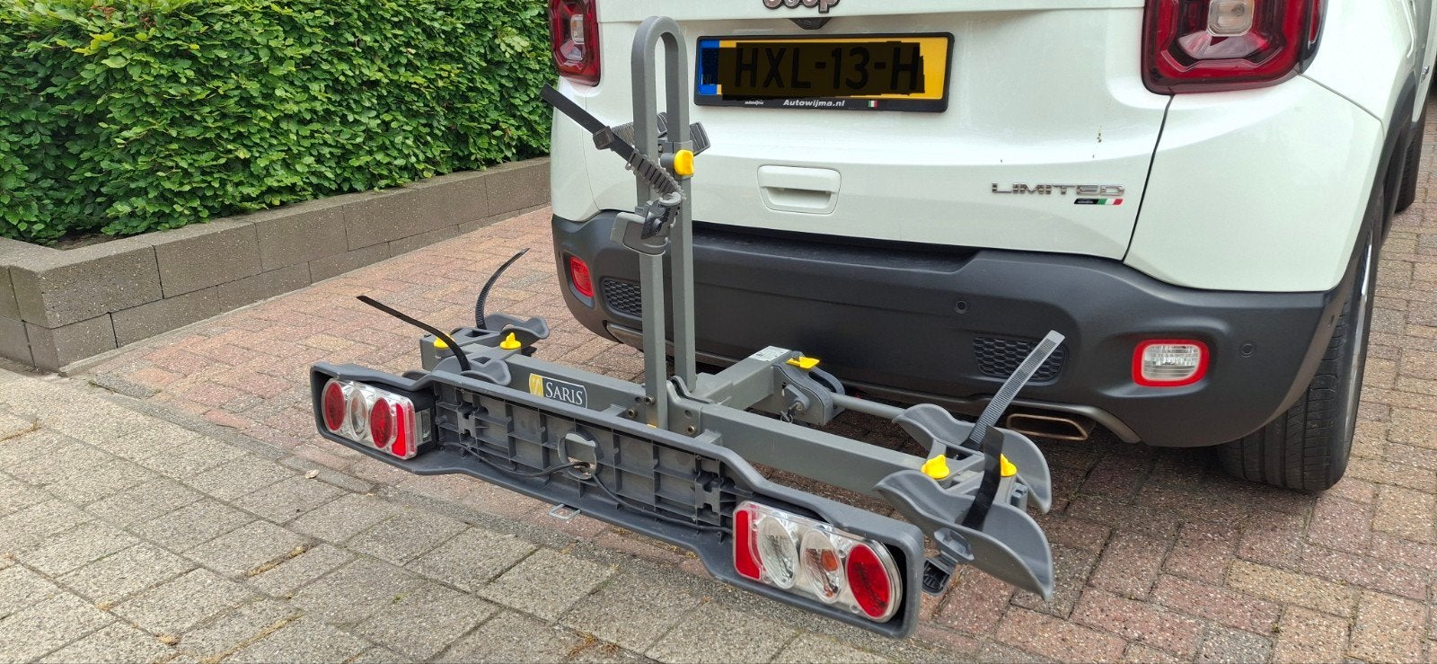 Fietsendrager Saris, kantelbaar voor twee fietsen, Auto diversen, Fietsendragers, Ophalen, Gebruikt, Trekhaakdrager