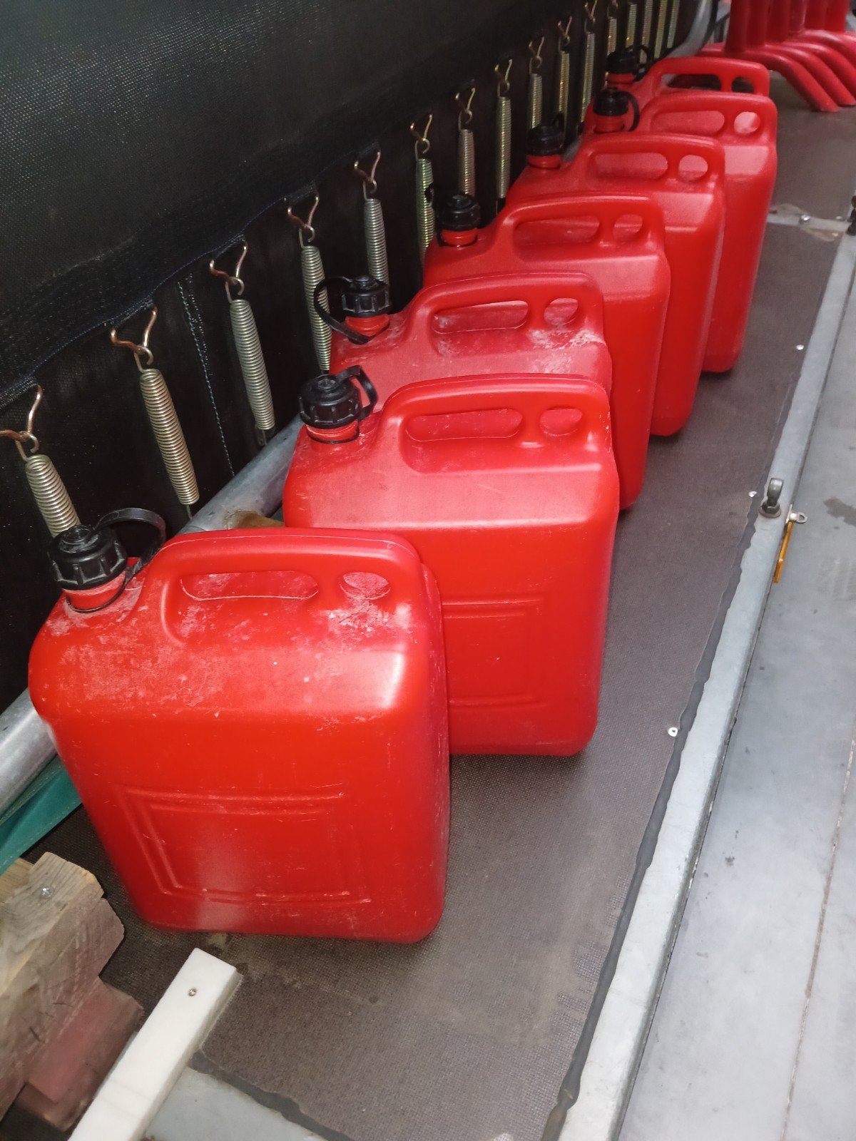 7x 10 liter jerrycans, Auto diversen, Overige Auto diversen, Ophalen of Verzenden