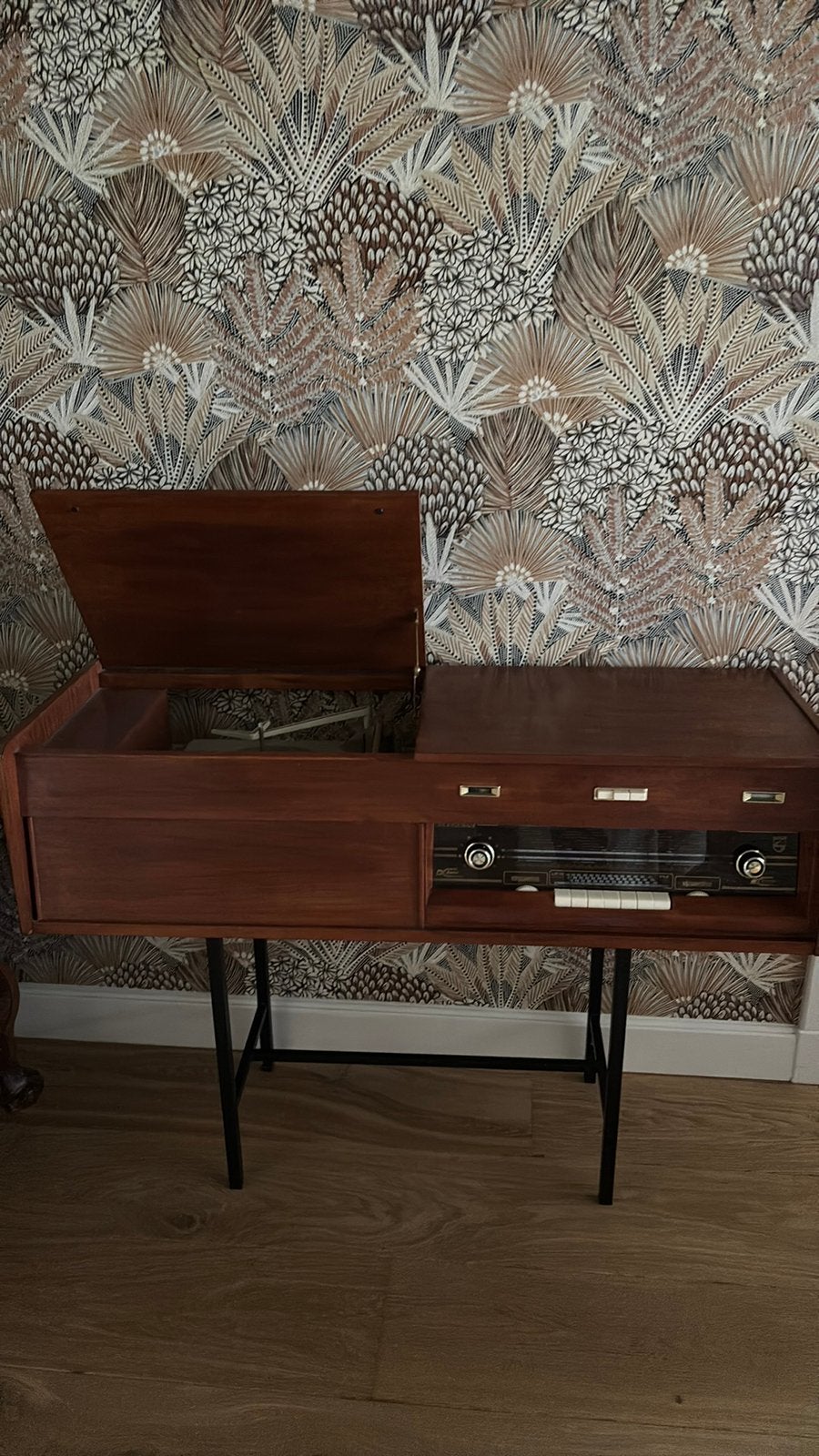 Vintage Radio Meubel, Gebruikt, 65 cm of meer, Hout, 55 tot 70 cm