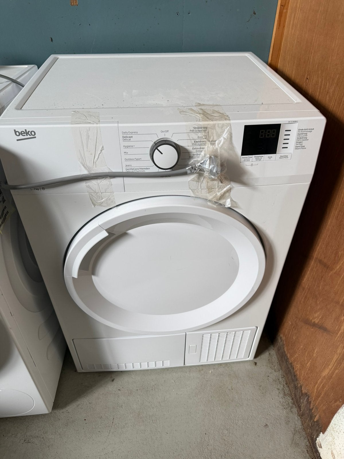Beko droger, Ophalen, 6 tot 8 kg, Zo goed als nieuw, 85 tot 90 cm