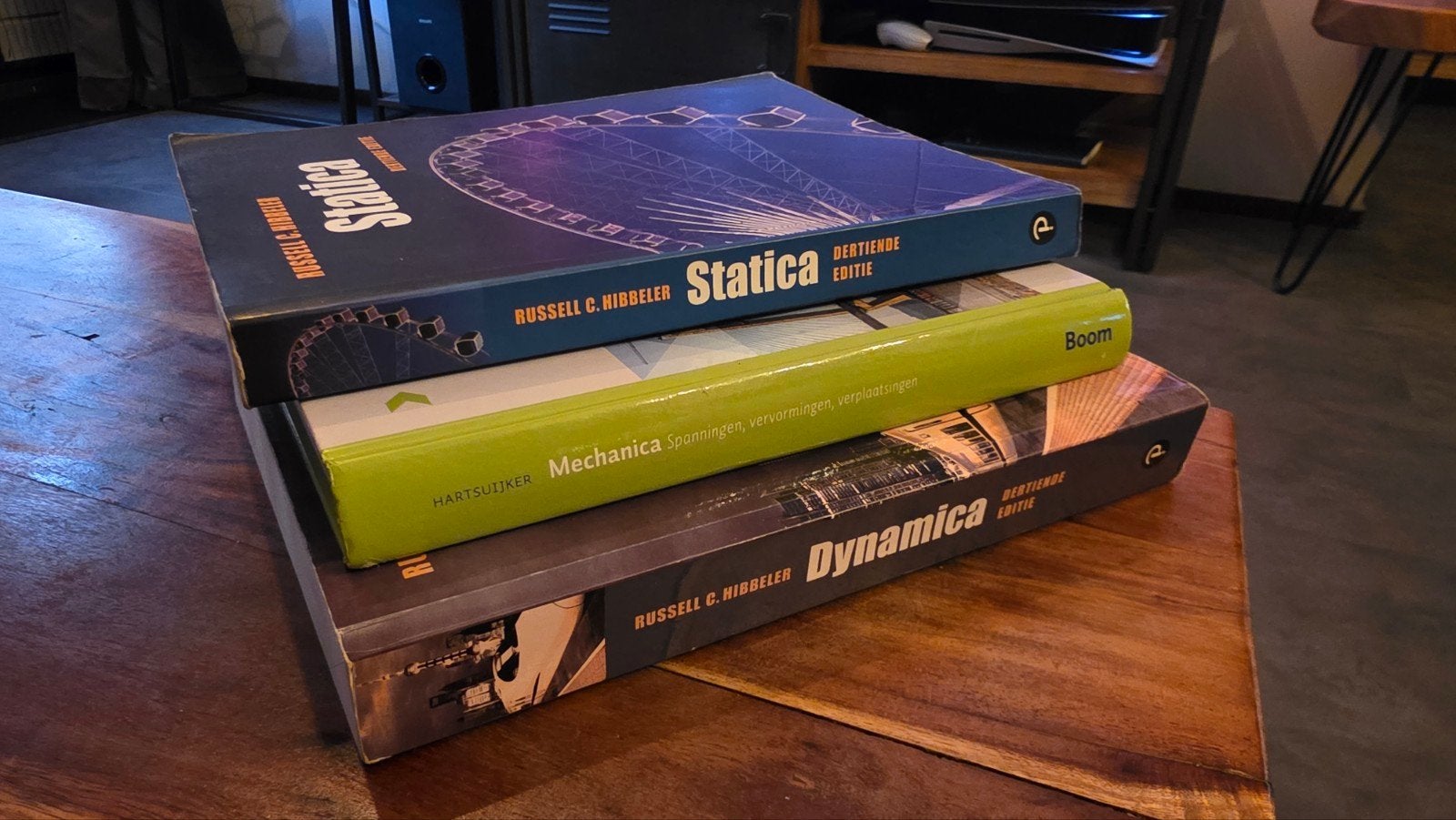 Statica, Mechanica en Dynamica studieboeken, Gelezen, Russell C. Hibbeler, Hartsuyker, Ophalen of Verzenden, WO