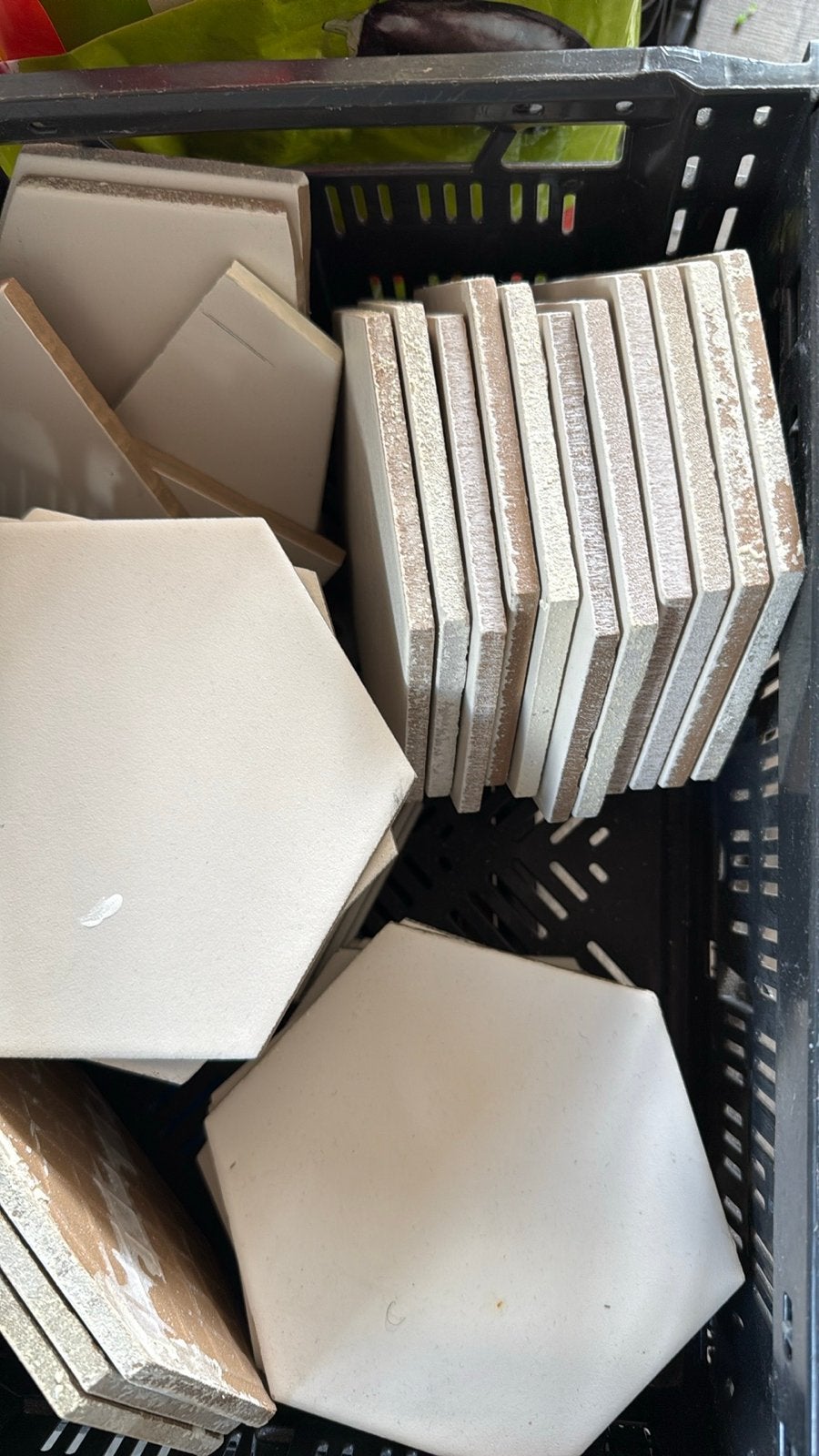 60 Gebroken Witte Hexagon Tegels - 16cm, Doe-het-zelf en Verbouw, Tegels, Ophalen, Gebruikt, Keramiek, Minder dan 20 cm