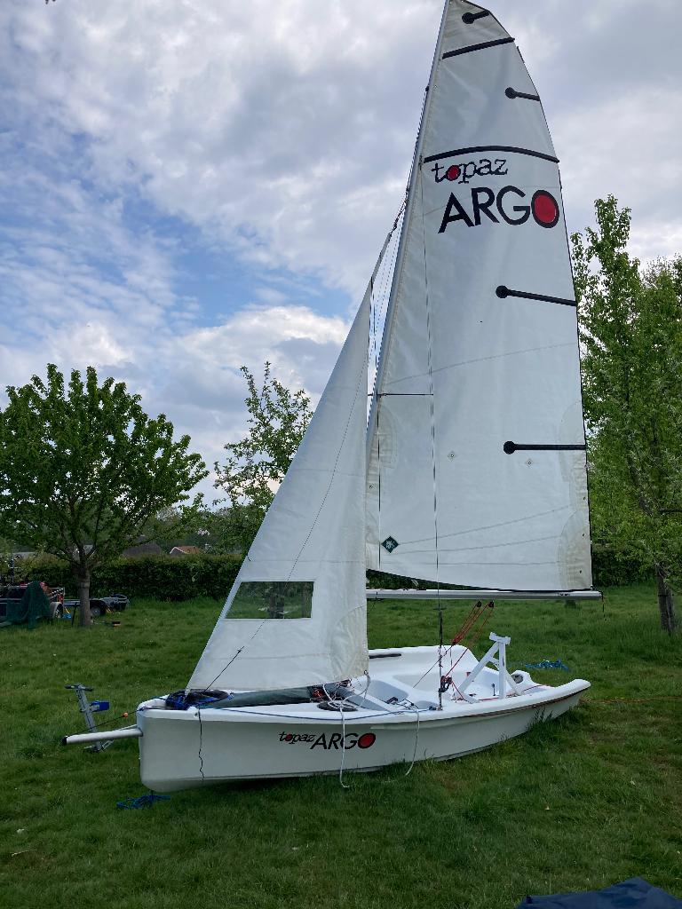 Zeer complete Topper Topaz Argo – Incl. Combitrailer, Watersport en Boten, Open zeilboten, Fok, Overige typen, Ophalen of Verzenden
