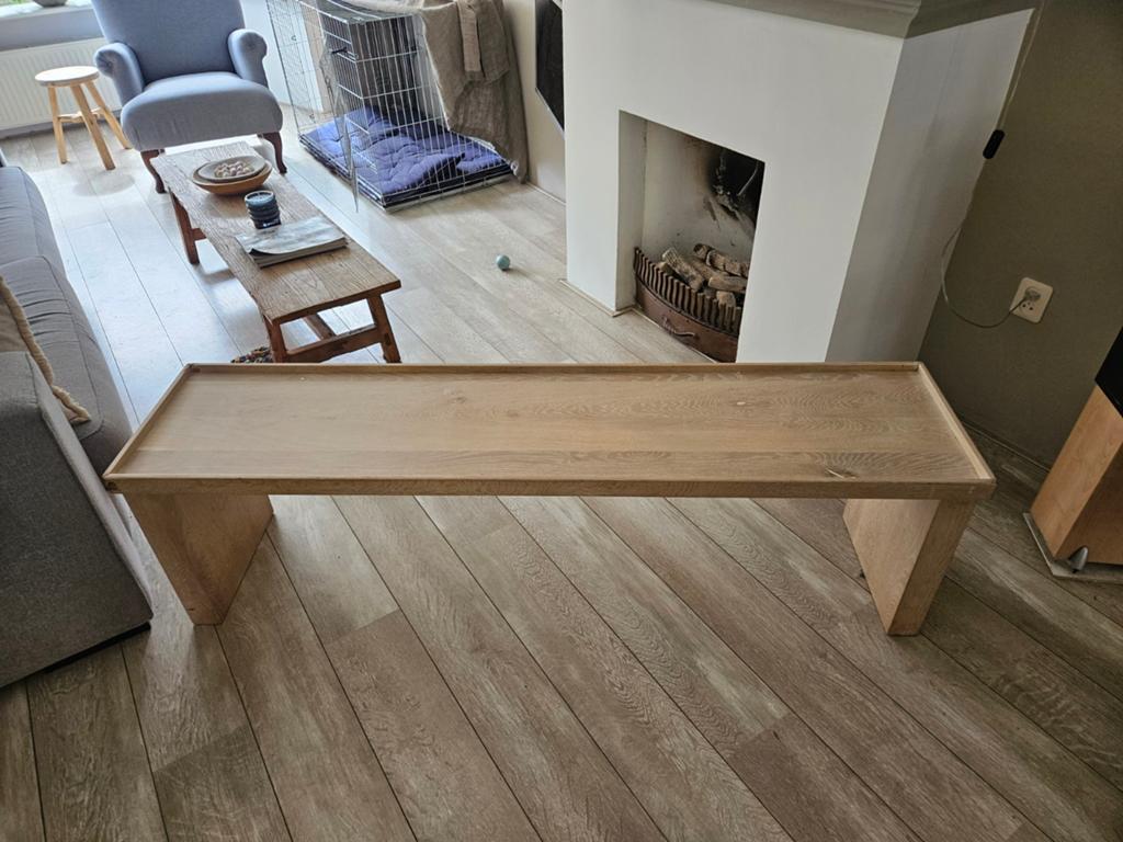 Gestoffeerd bankje massief hout, Ophalen, Minder dan 10 m², Tapijt