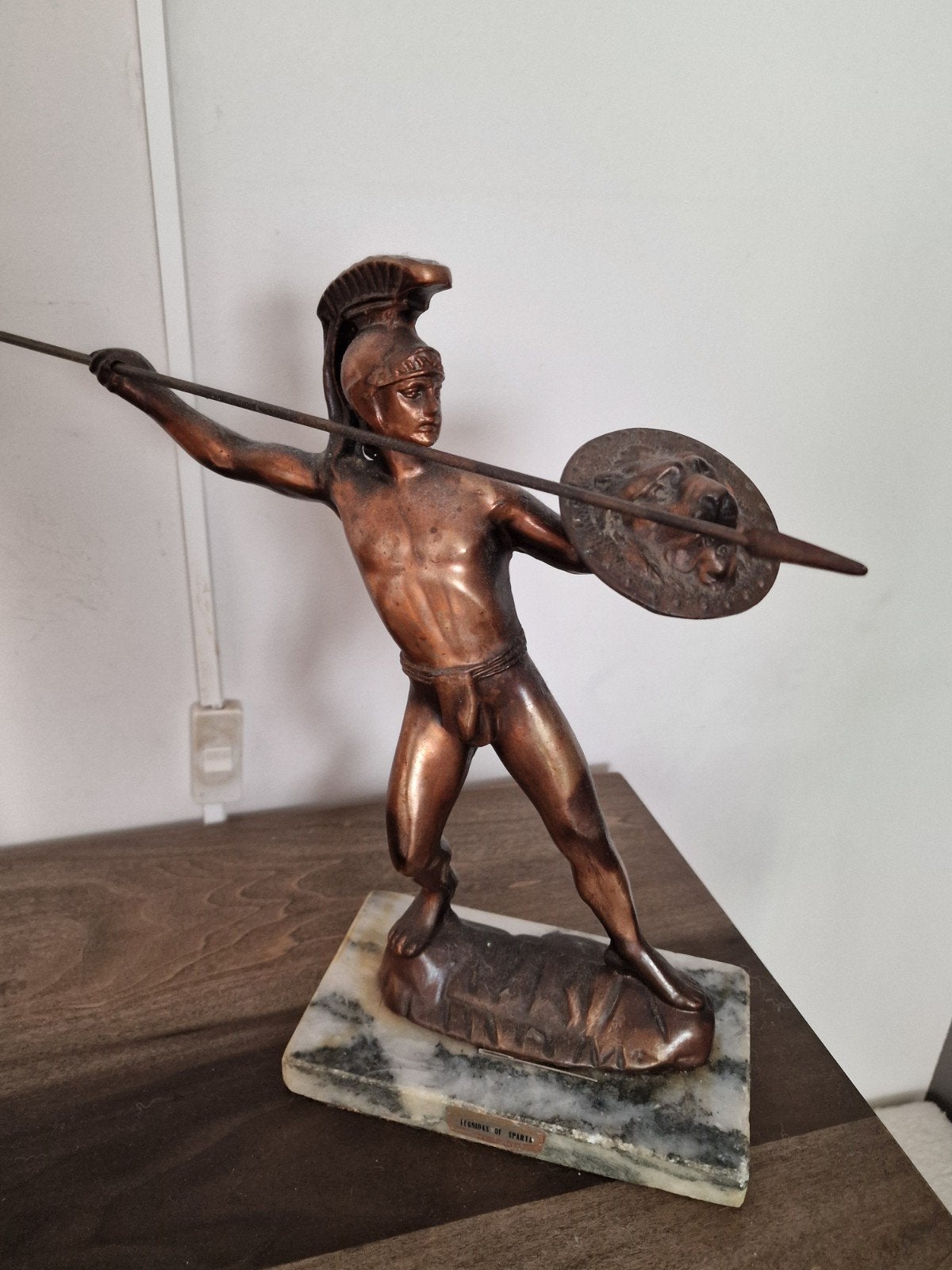 Sparta beeldje met los schild, Ophalen, 20 - 50 cm, Op sokkel, Beeld