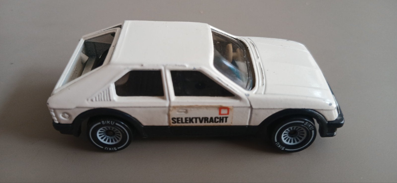 Vintage Siku Opel Kadett SR (No. 1047) – wit modelauto, Ophalen of Verzenden, Gebruikt, Auto, SIKU