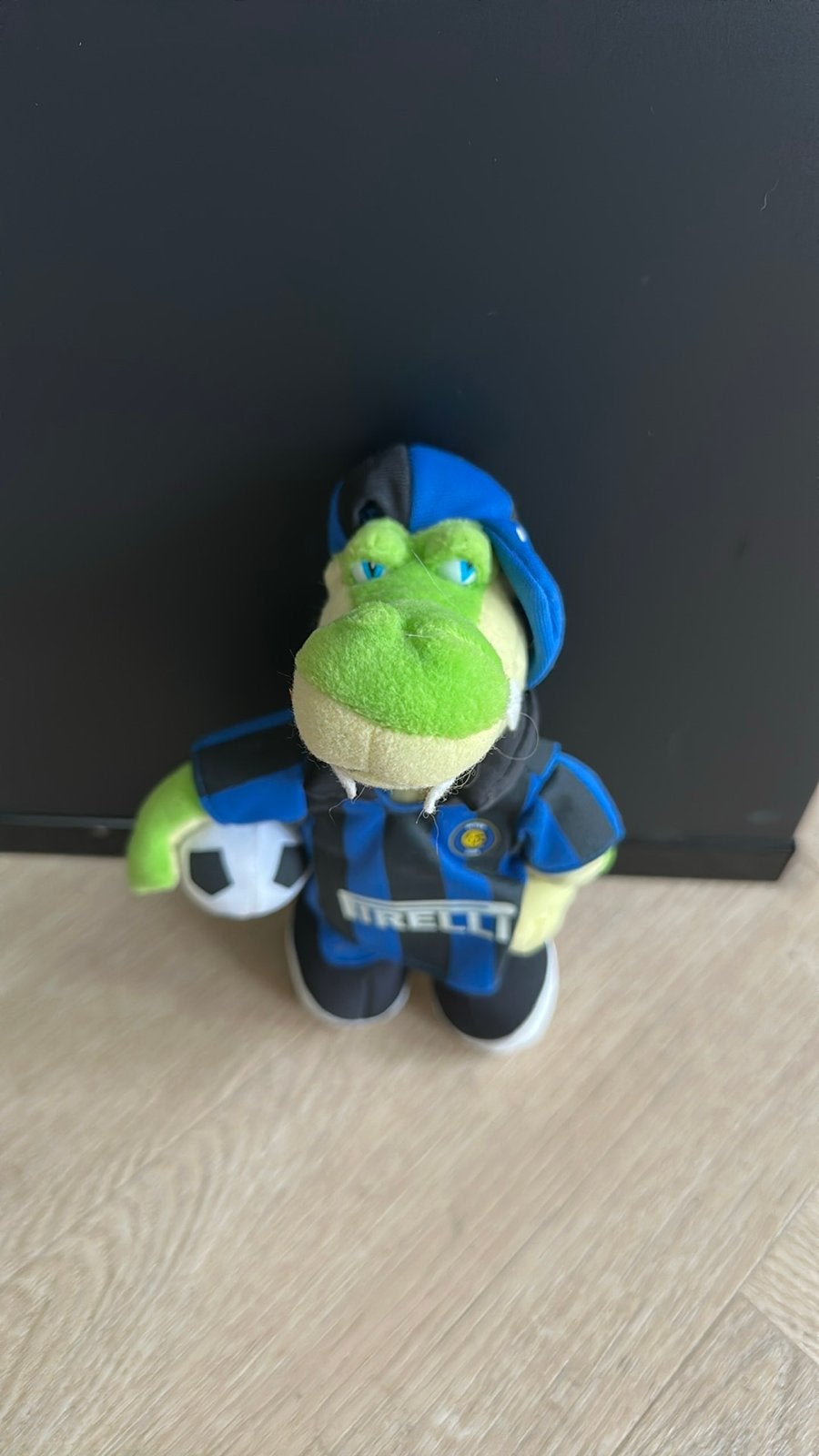 Inter Milan Krokodil Knuffel met Voetbal, Overige merken, Overige karakters, Overige typen, Ophalen of Verzenden