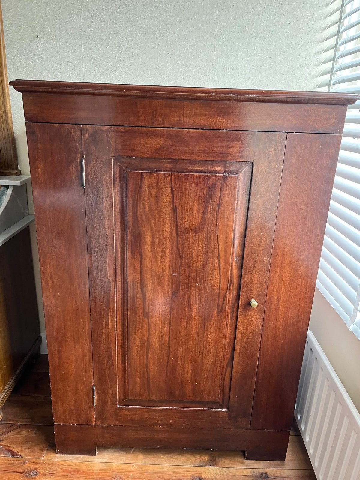 mahoniehouten kast met planken, Ophalen