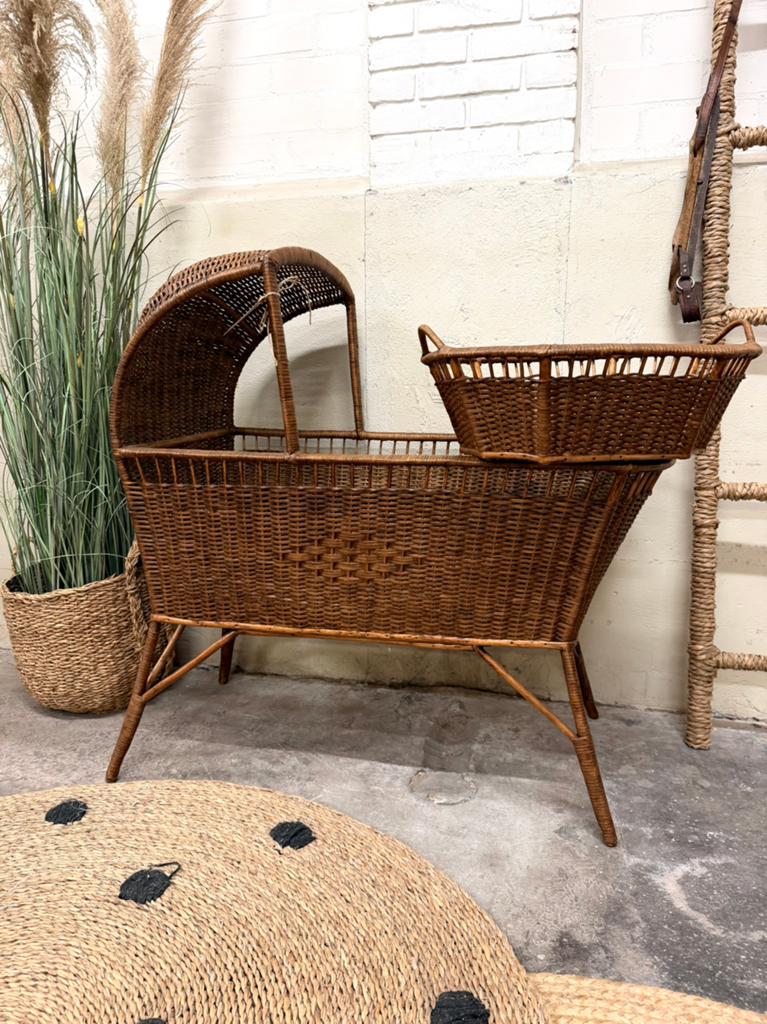 Vintage rotan bamboe wieg ledikant babybedje boho, Kinderen en Baby's, Babywiegjes en Ledikanten, Ophalen, Gebruikt, Wieg, Nvt