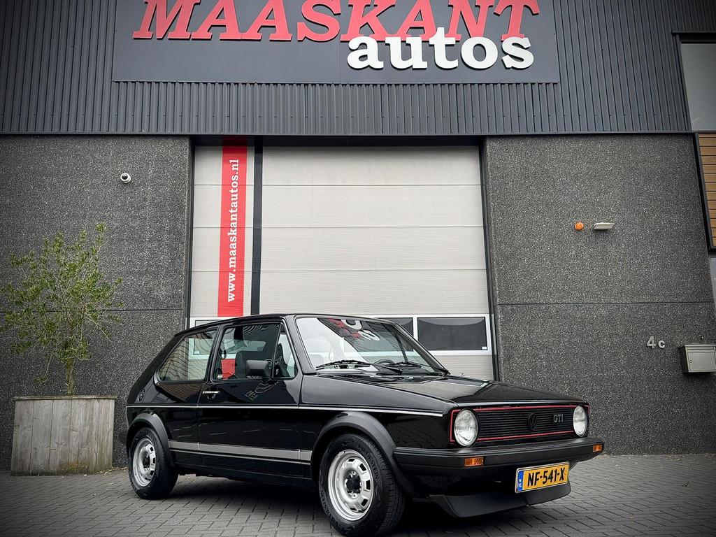 Volkswagen Golf 1.6 GTI / MK1 / 5-bak / 1981 / Unique condit, Auto's, Stof, Gebruikt, 4 cilinders, Zwart
