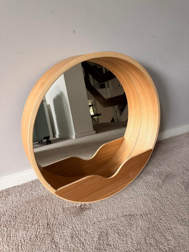 Ronde spiegel met houten frame en opbergvak, Huis en Inrichting, Woonaccessoires | Spiegels, Ophalen, Rond, Zo goed als nieuw