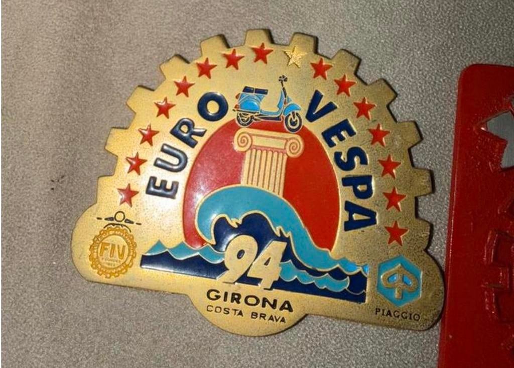 Verzameling antieke vespa plaketten te koop! Zeldzaam, Antiek en Kunst, Antiek | Speelgoed, Ophalen of Verzenden