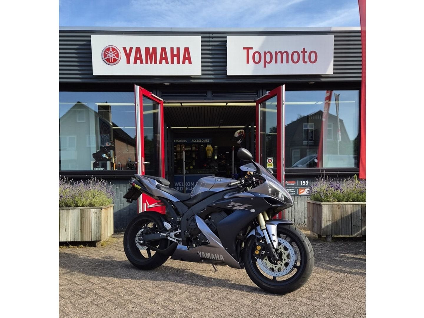 *VERKOCHT* Yamaha YZF R1 Akrapovic, Motoren, Motoren | Yamaha, 4 cilinders, Motorrijbewijs A, Bedrijf, Onbekend