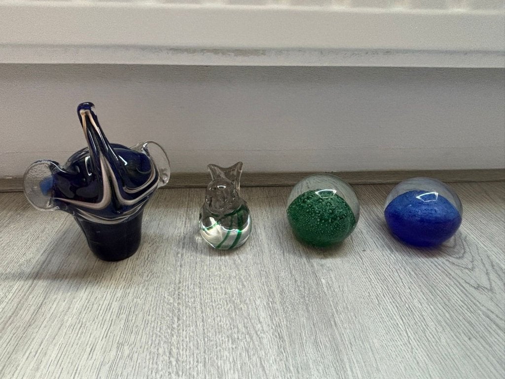 Glazen presse-papier decoratie set: olifant, vogel en bollen, Antiek en Kunst, Antiek | Glas en Kristal, Ophalen of Verzenden