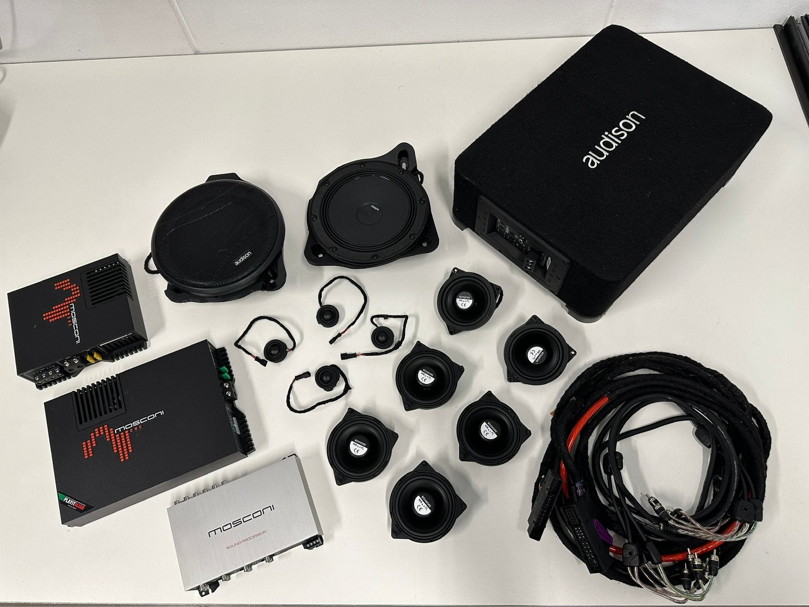 Complete set highend car hifi - Mosconi - Boxmore - Audison, Auto diversen, Ophalen, Zo goed als nieuw