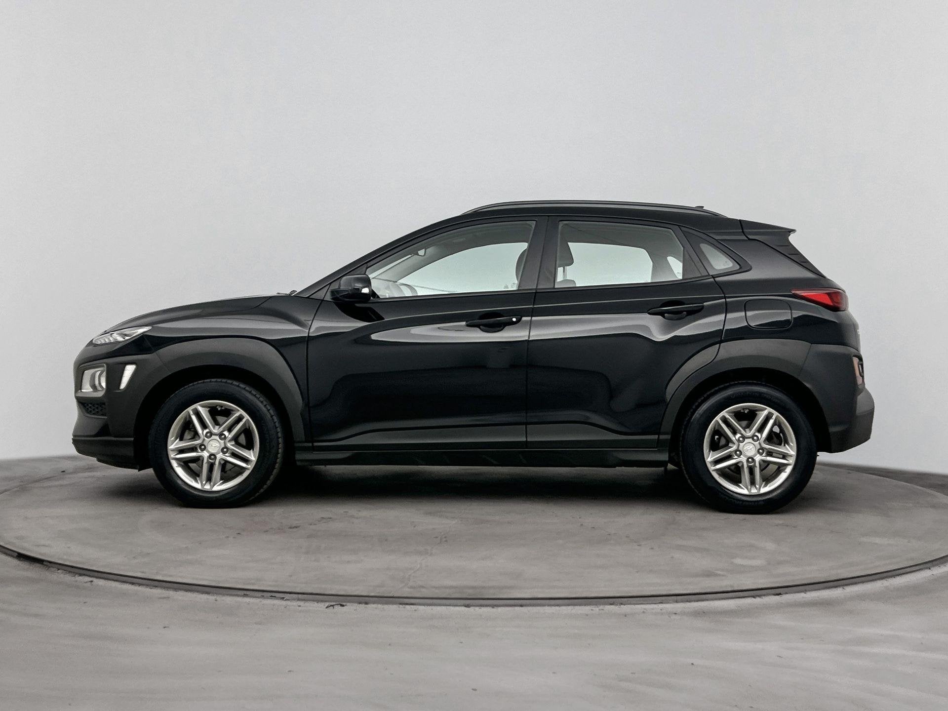 Hyundai Kona 1.0 T-GDI Comfort 120PK | Trekhaak | Navigatie, Voorwielaandrijving, Automatische klimaatregeling, Stof, Gebruikt