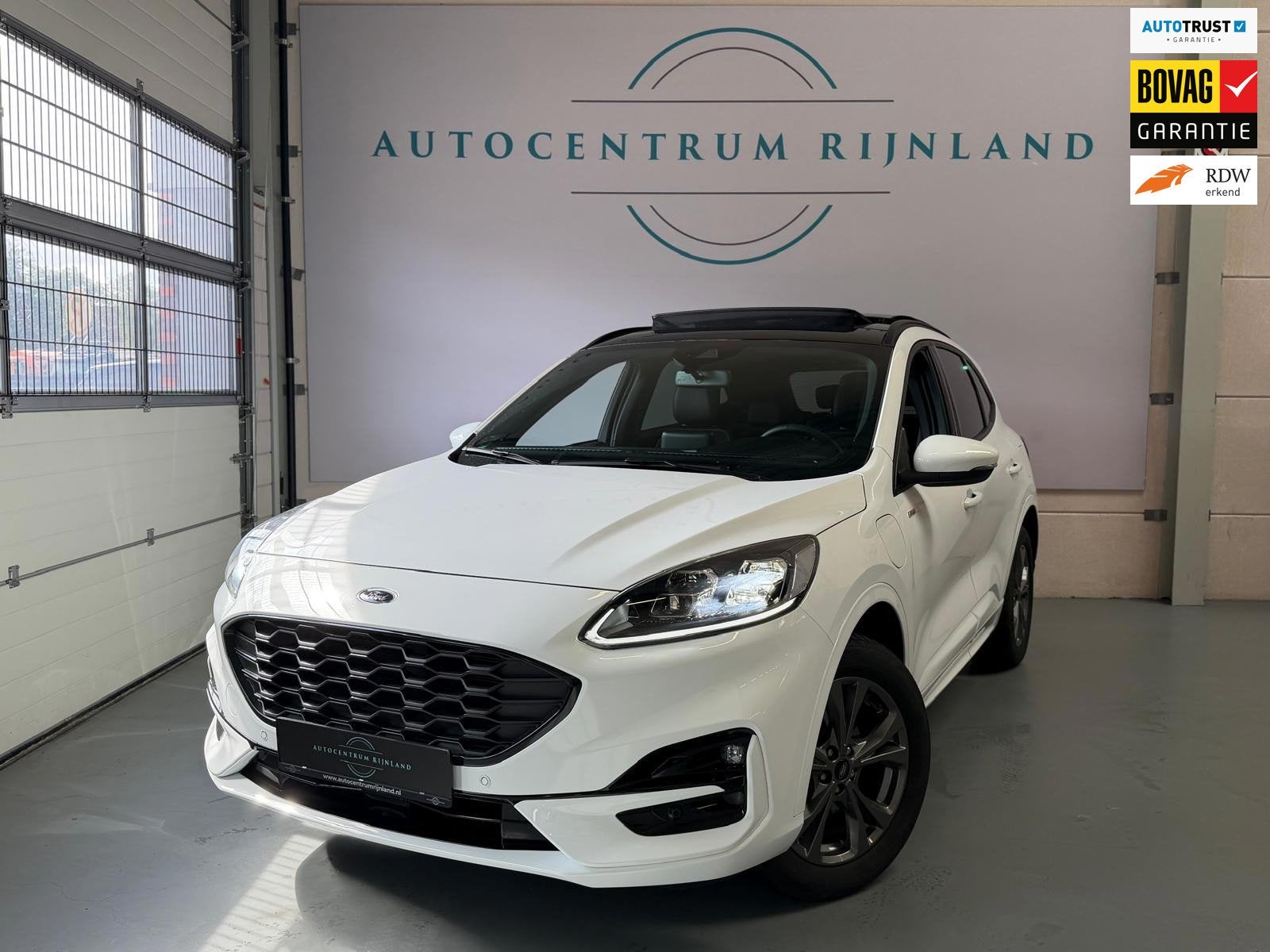 Ford KUGA 2.5 PHEV ST-Line X Automaat, Panoramadak, Stoel/St, Auto's, Dealer onderhouden, 14 kWh, 4 cilinders, Leder en Stof