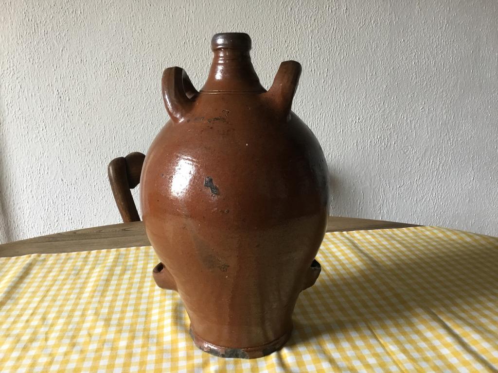 Aardewerk kruik, Ophalen