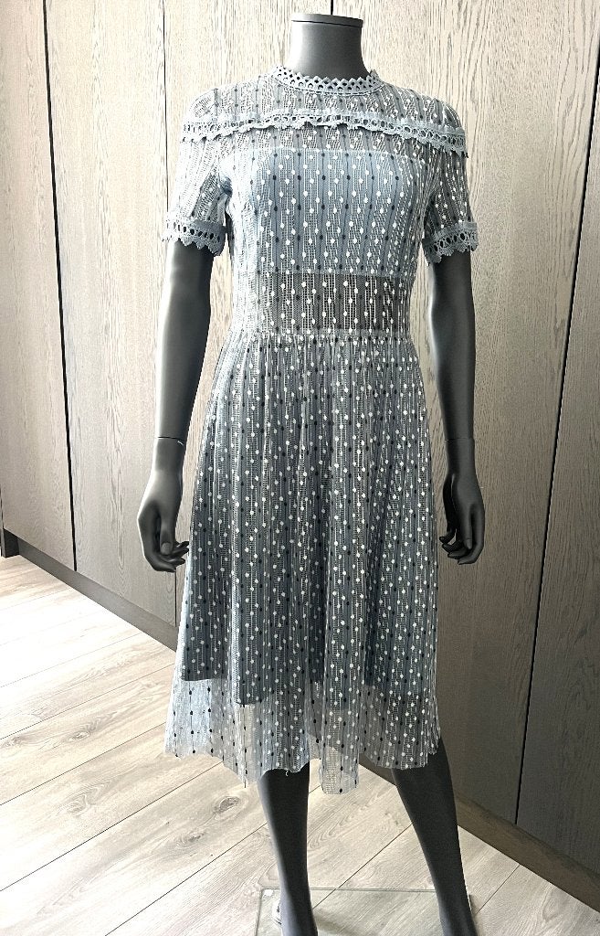SERENAX - lichtblauwe jurk - 36 (S), Kleding | Dames, Serenax, Zo goed als nieuw, Maat 36 (S), Onder de knie