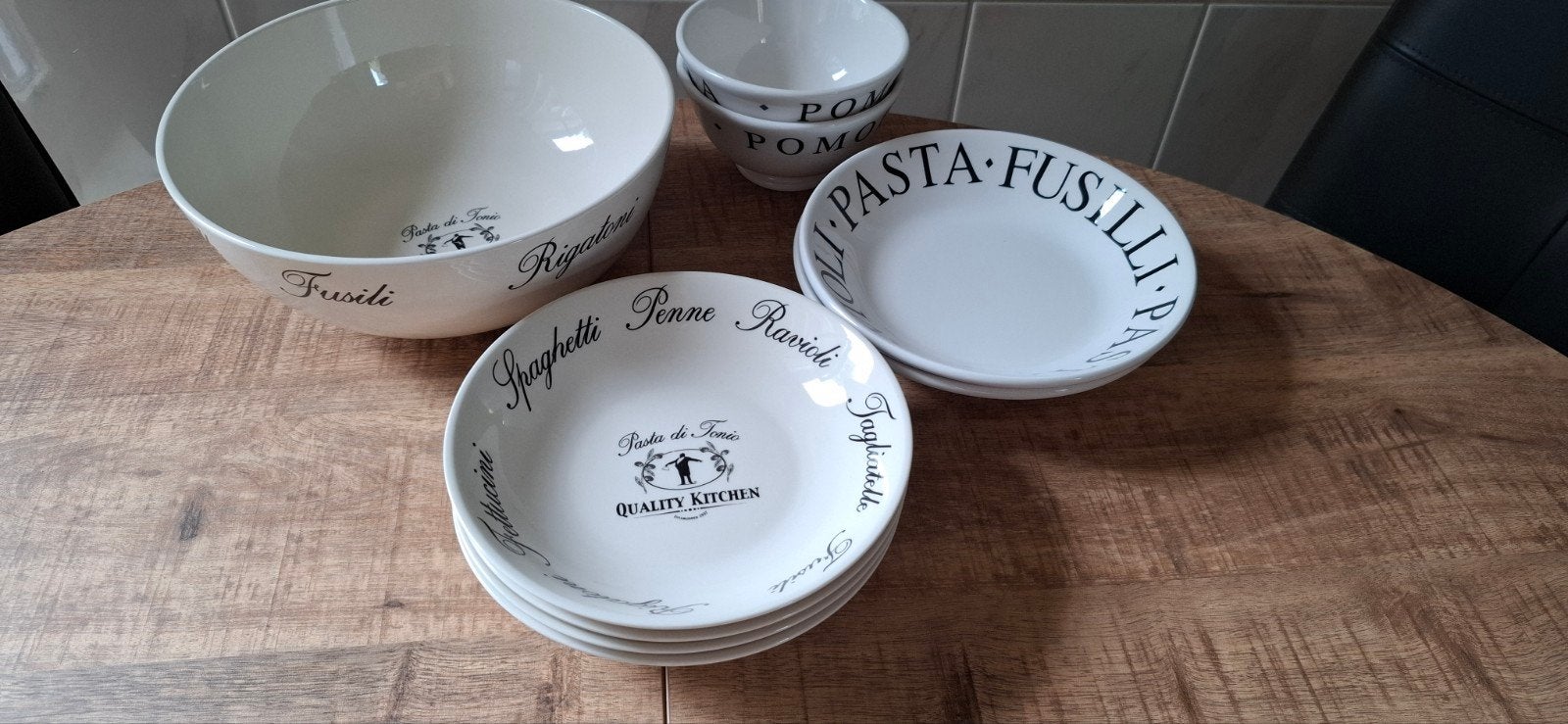 Pastaschaal , pastakommetjes en pastaborden voor pasta, Ophalen, Zo goed als nieuw, Bord(en), Overige stijlen