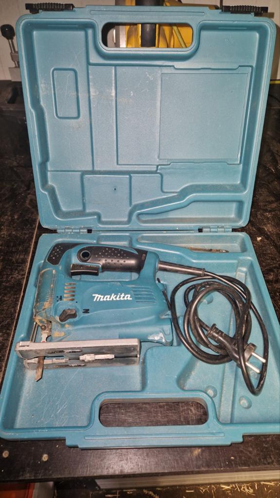 Makita 4329 decoupeerzaag met snoer., Doe-het-zelf en Verbouw, Gereedschap | Zaagmachines, Gebruikt, Decoupeerzaag, Ophalen of Verzenden