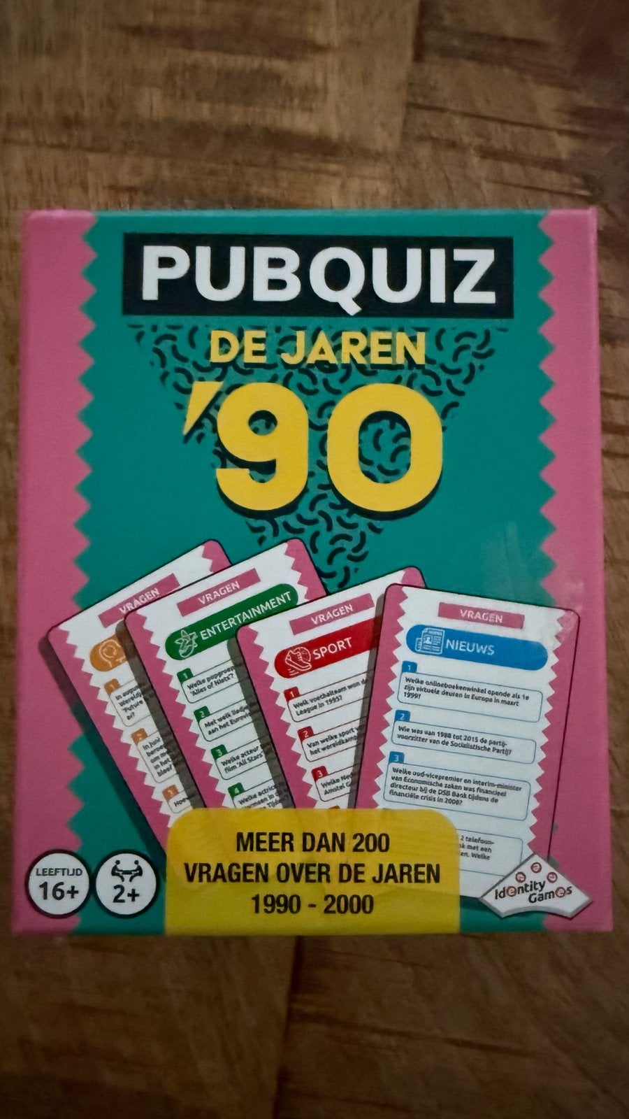 Pubquiz De Jaren '90 - Meer dan 200 vragen, Een of twee spelers, Ophalen of Verzenden, Zo goed als nieuw