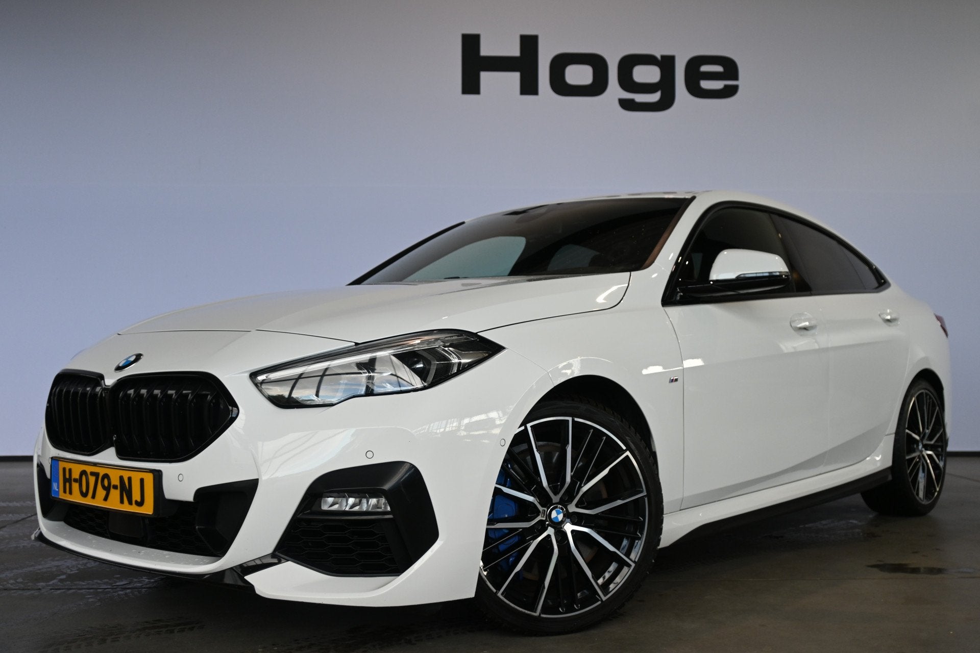 BMW 2 Serie Gran Coupé 218i Automaat M SPORT Schaalstoelen, Auto's, Gebruikt, 1350 kg, Met garantie (alle), Alcantara