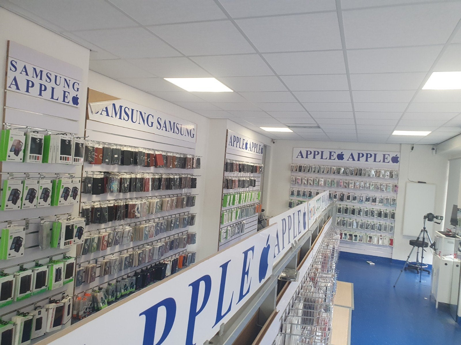 TELEFOON WINKEL TE KOOP ALLES MOET WEG VANWEGE SLUITING, Ophalen of Verzenden