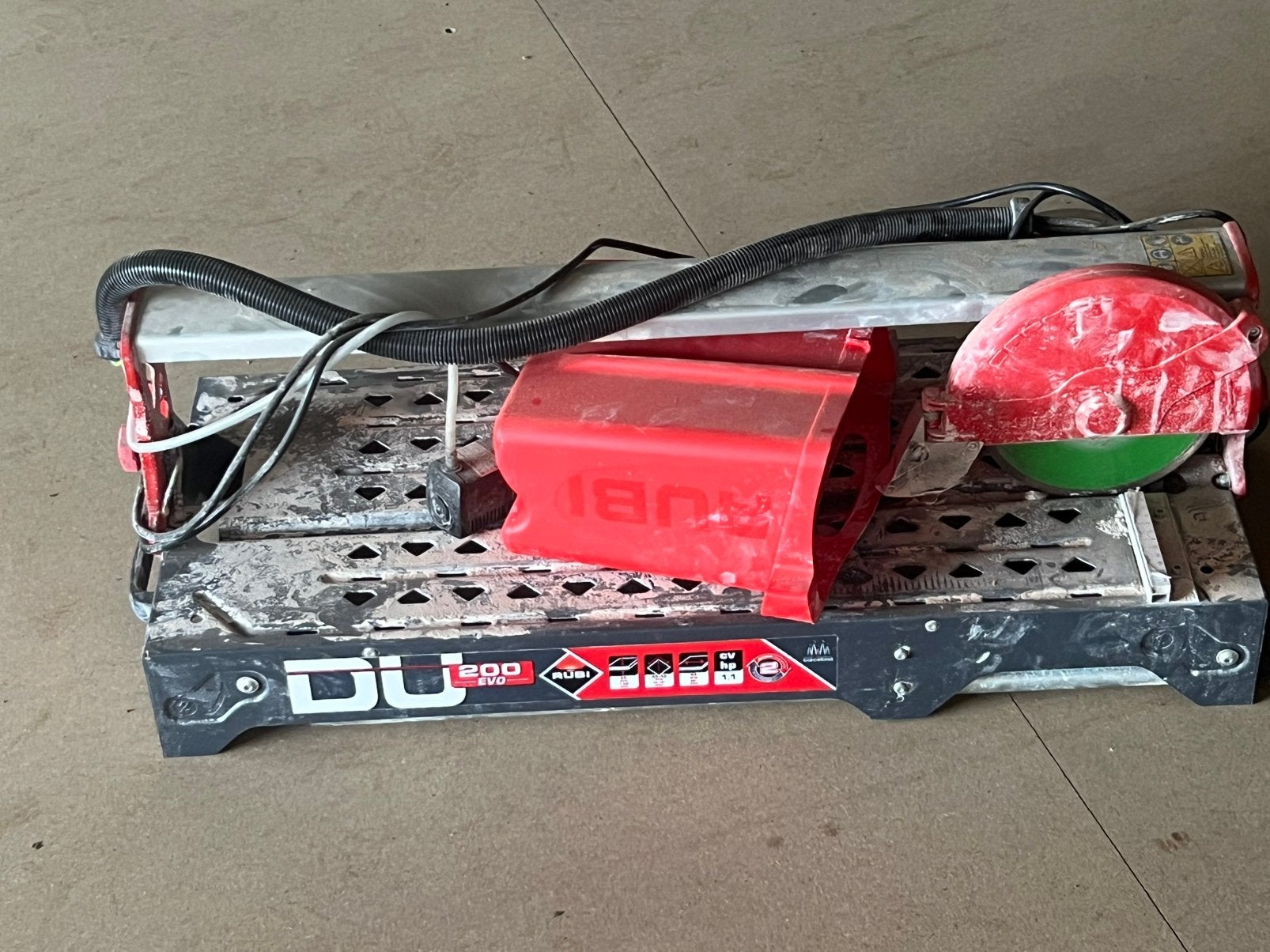 Rubi DU-200 EVO 650 tegelzaagmachine, Doe-het-zelf en Verbouw, Ophalen, Minder dan 30 mm, Overige typen, 600 tot 1200 watt